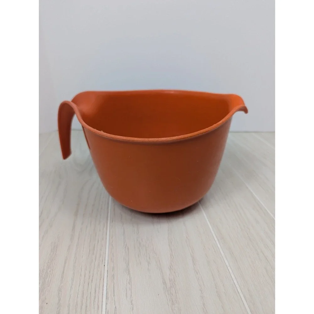 Rubbermaid vintage orange 2663 Mix Grip 12C mixing batter bowl pour pitcher USED